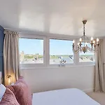 Host & - The Nest Whitby